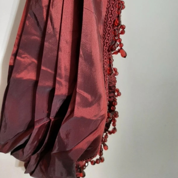 Peri Argentina (1) crescent valance 32" x 22" OPEN BOX/REPACKAGED Burgandy - Picture 6 of 13